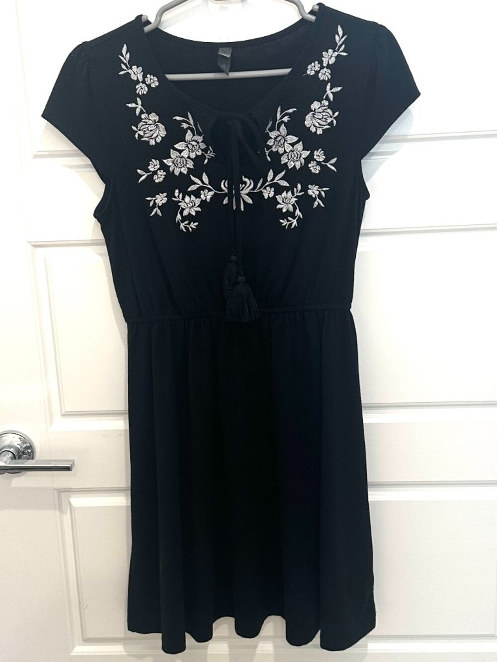 ALYA BLACK EMBROIDERED DRESS SMALL